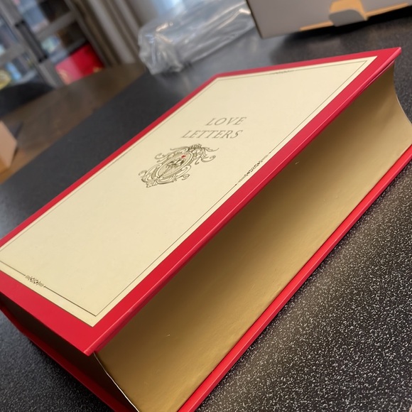 Red Envelope Love Letters Box - Picture 9 of 9